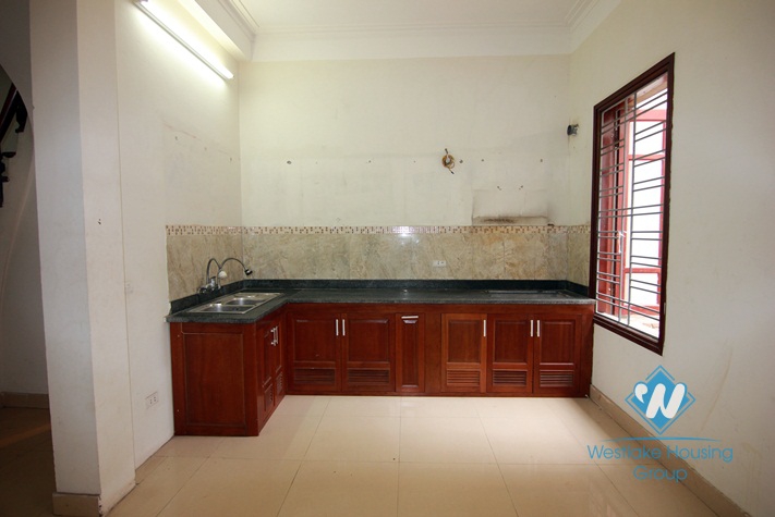 Unfurnished cheap 4 floors house for rent in Tayho 